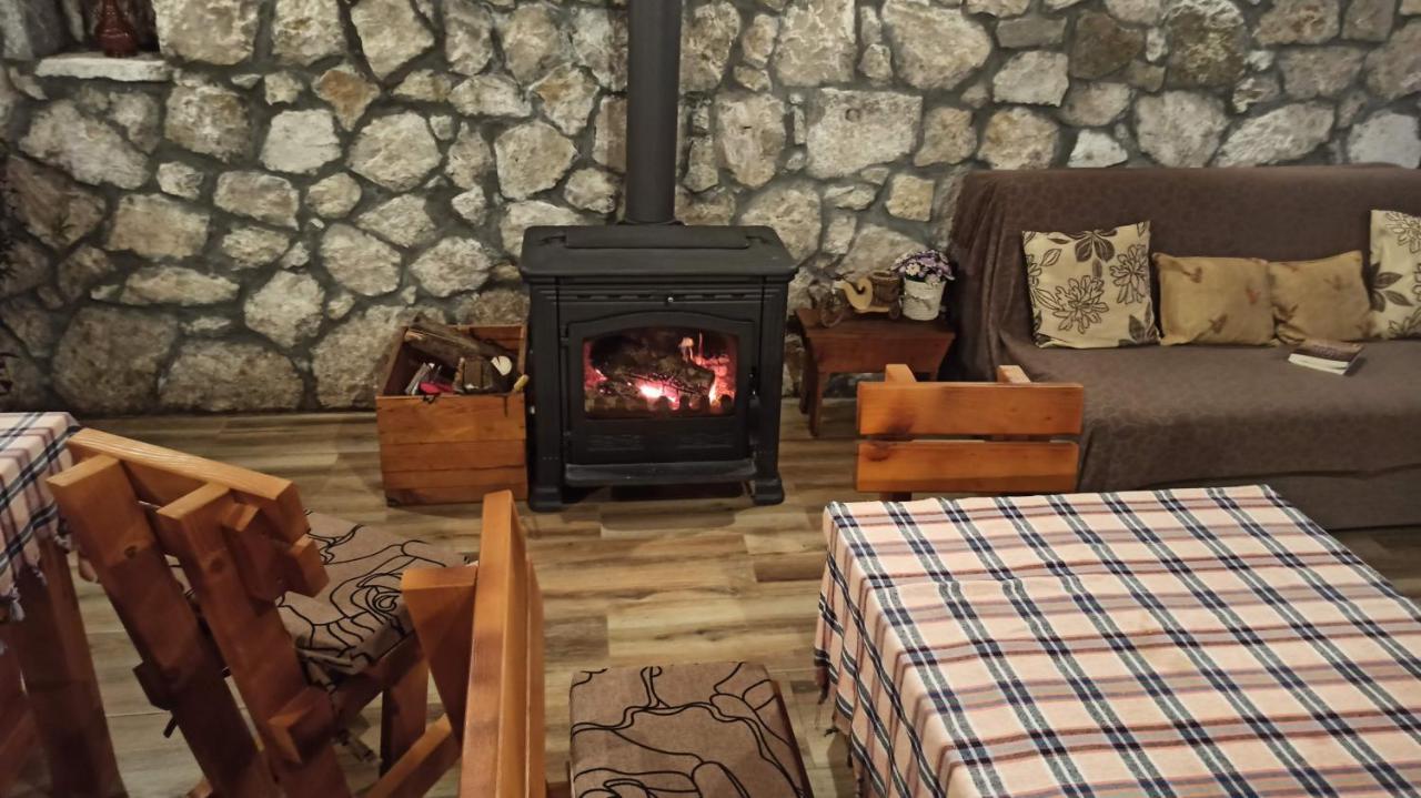 Village House - Novak Rijecani Rijeka Crnojevića Kültér fotó