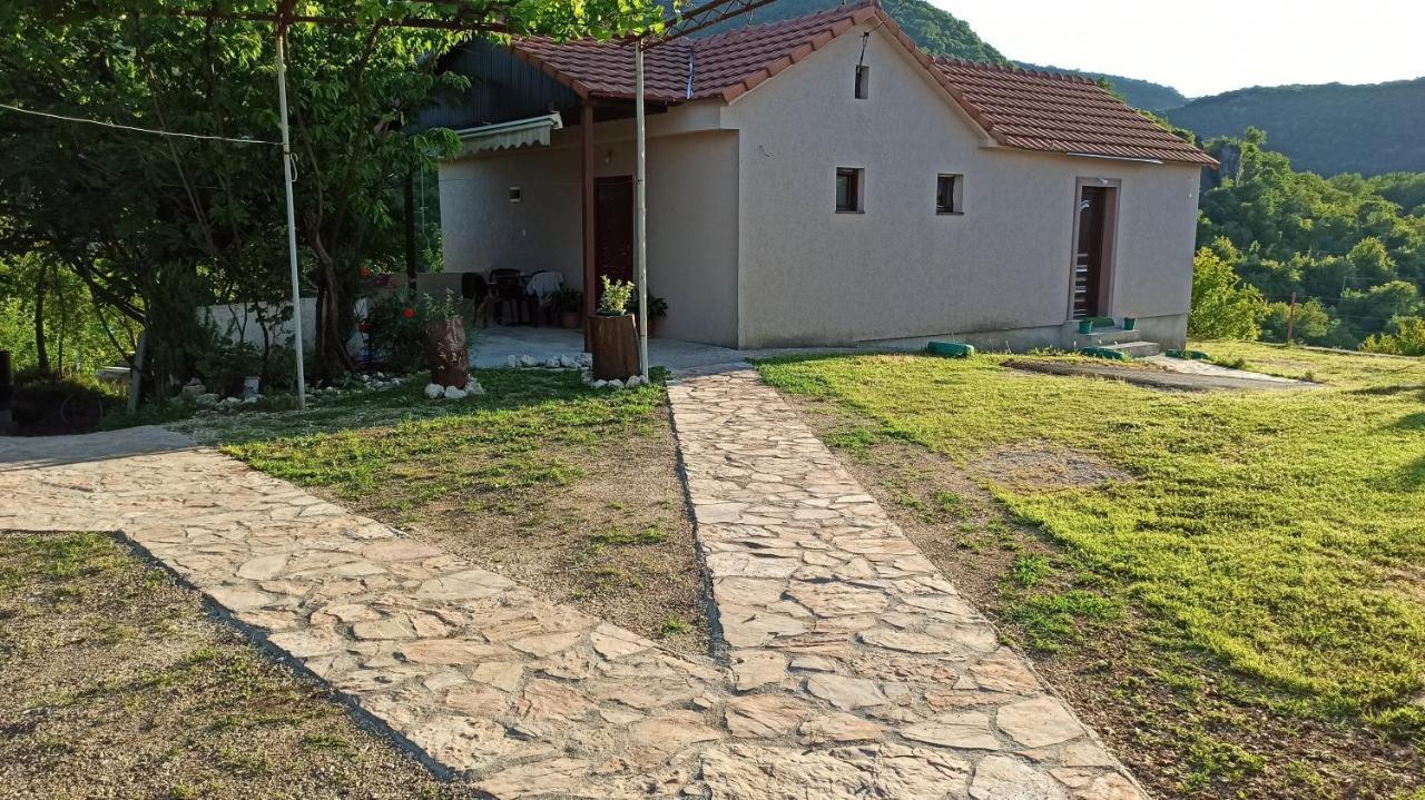 Village House - Novak Rijecani Rijeka Crnojevića Kültér fotó