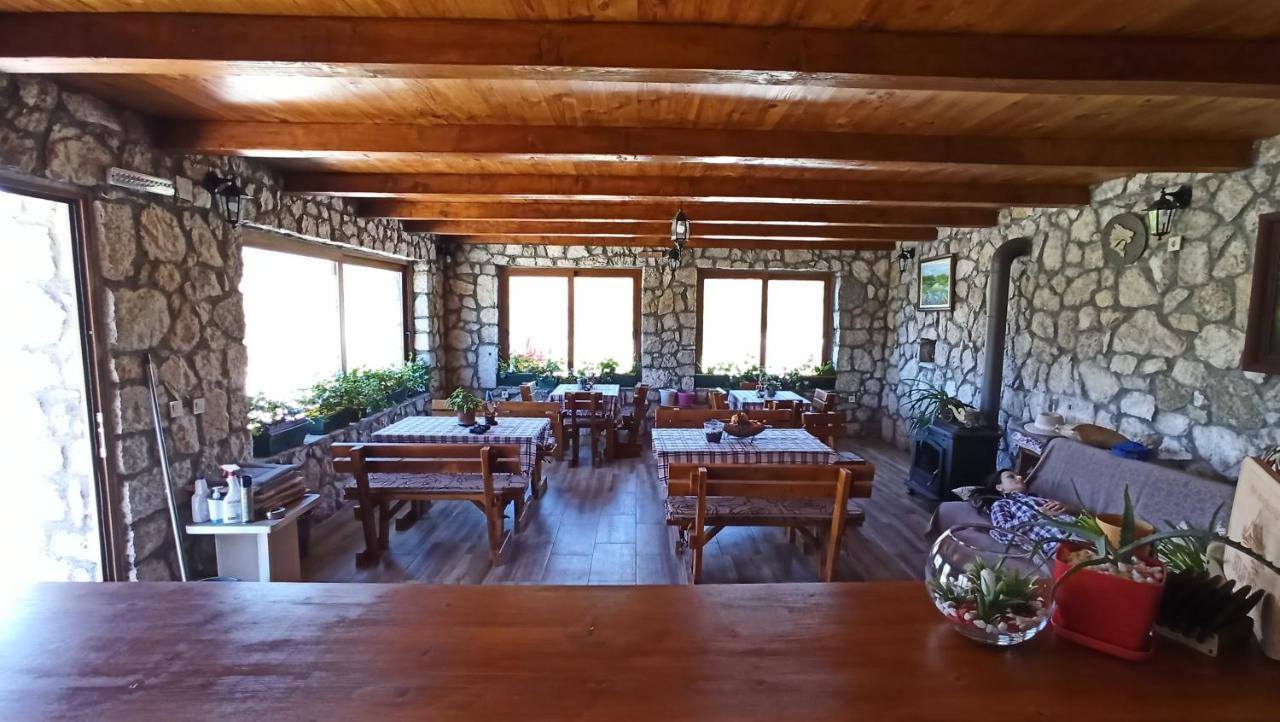 Village House - Novak Rijecani Rijeka Crnojevića Kültér fotó