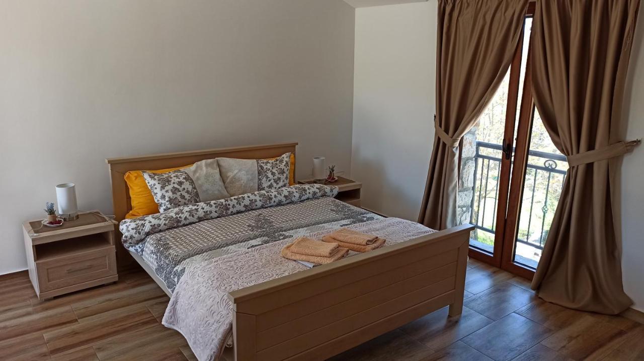Village House - Novak Rijecani Rijeka Crnojevića Kültér fotó